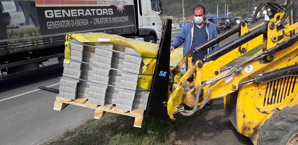 Furca lame de paleti Bobcat, Gehl, Komatsu, CAT, JCB, Mustang, Thomas