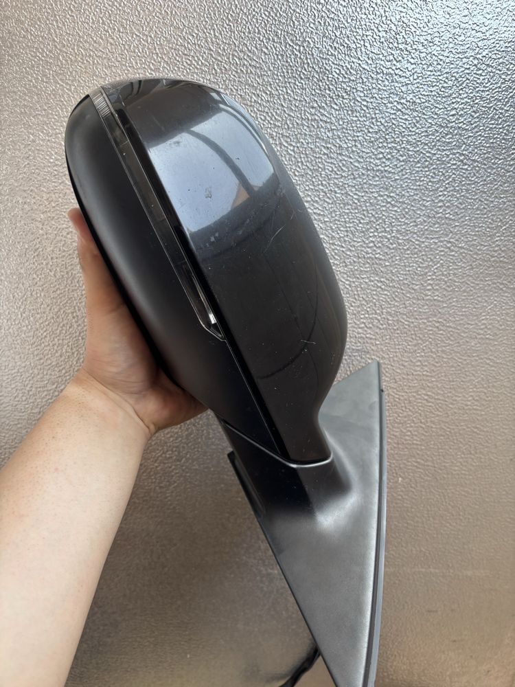 Дясно огледало Audi B8 2011