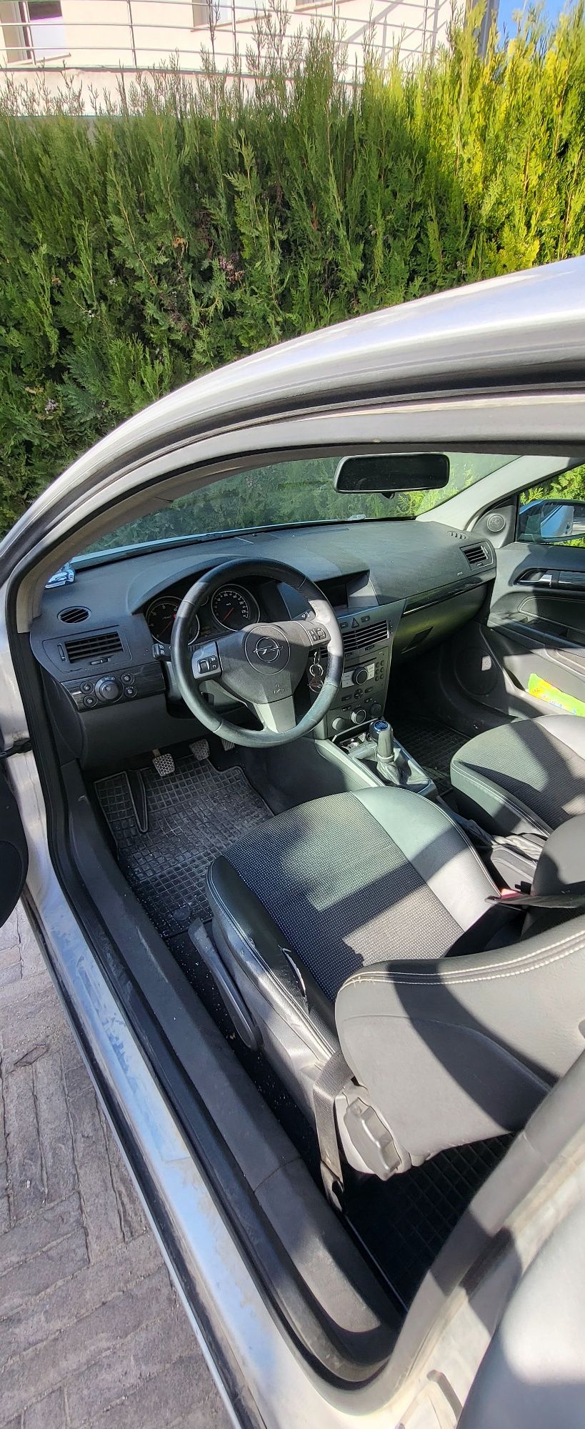 Opel Astra H GTC 1.9 CDTI 120h.p.