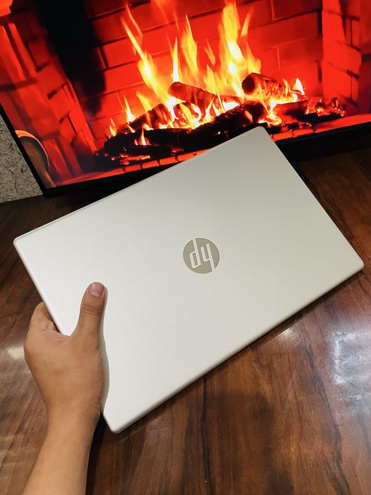 Hp core i3 yangi faqat karobkasi yuq