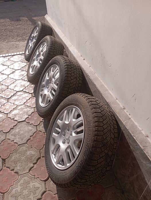 Зимние шины в отличном состоянии