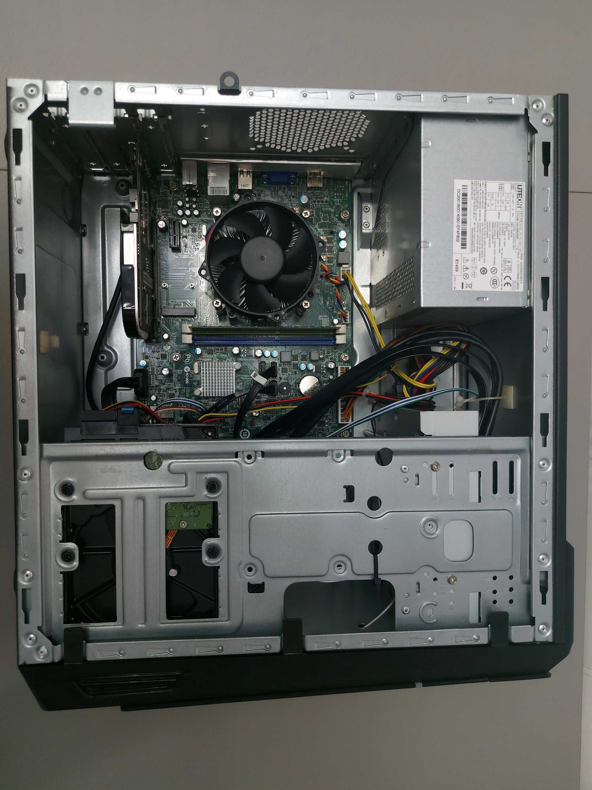 Настолен компютър Acer Aspire TC-605/Celeron G1840/GT 710/4GB RAM DDR3