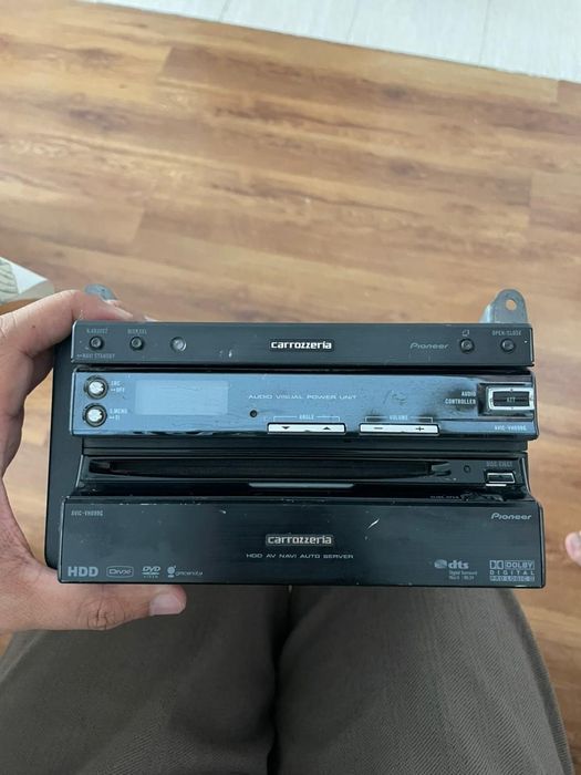 Pioneer Carrozeria AVIC-VH099G