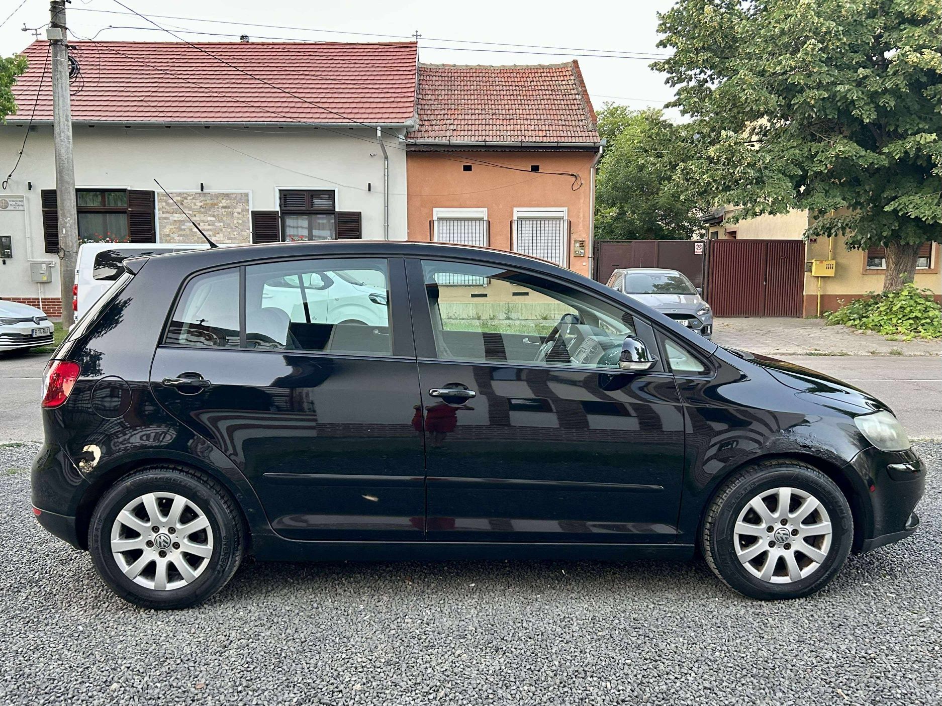 Golf 5 Plus 1.4 i 2006  masina prezint rugina 1450€