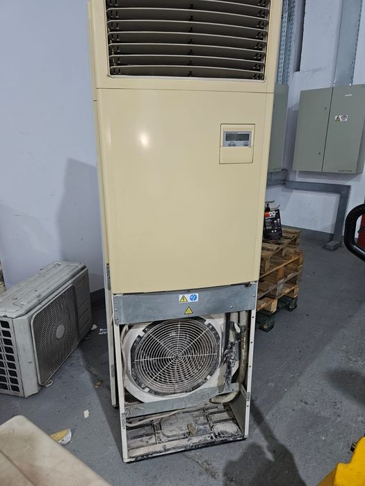 Aer conditionat tip coloana Mitsubishi