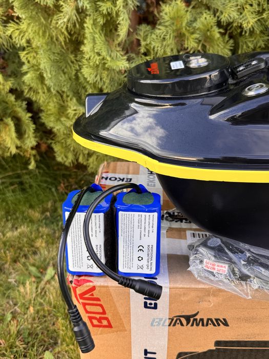 Лодка за захранка Boatman с GPS и сонар