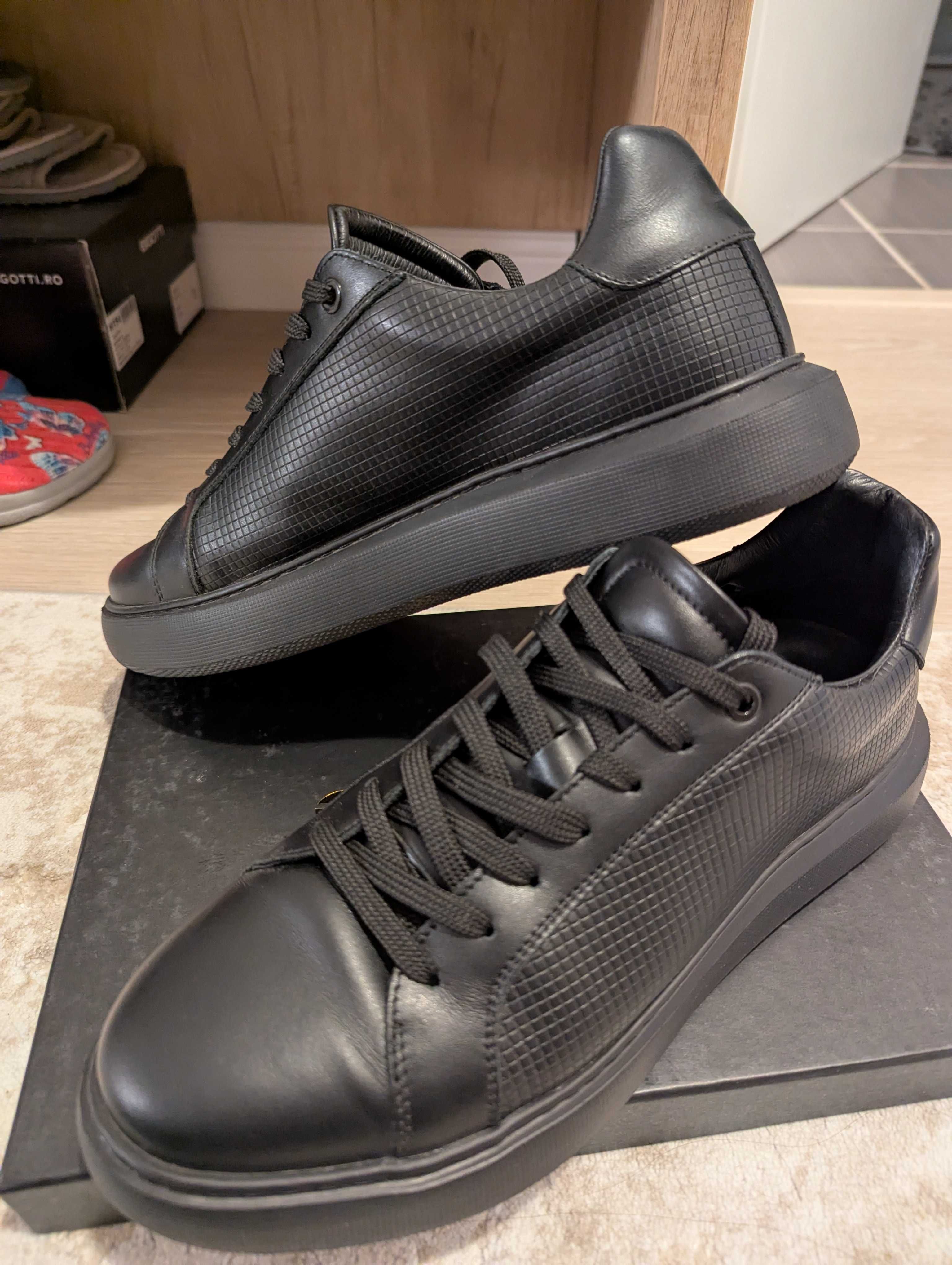 Pantofi negri Bigotti