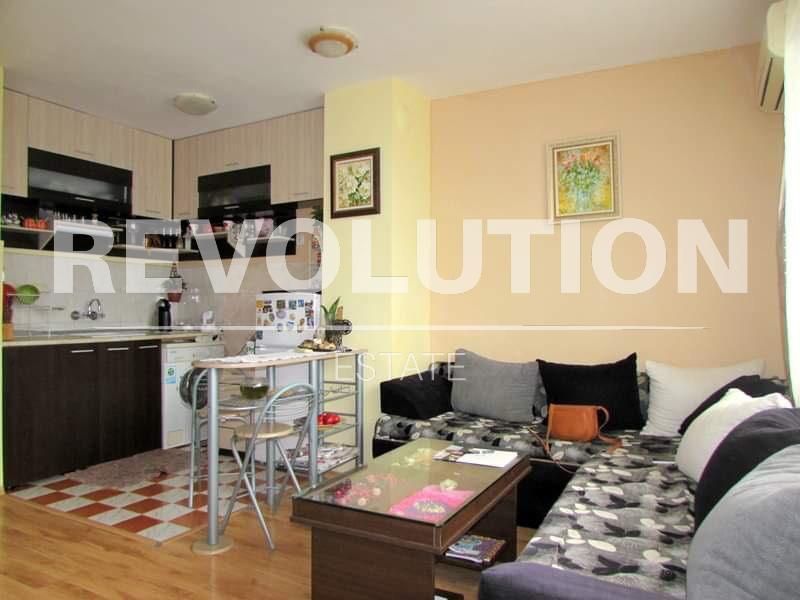 Дава се под наем Двустаен апартамент в Варна, Левски - 55 кв.м за 500 € - Снимка #1