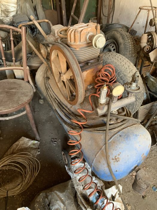 De vanzare Compresor Aer 100L