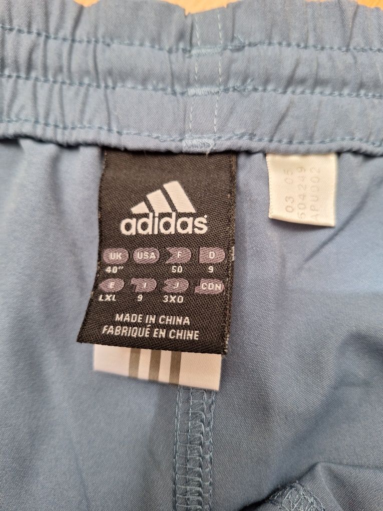 Pantaloni scurti Adidas