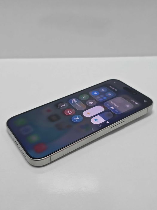 iPhone 15 Pro 128GB Titanium White