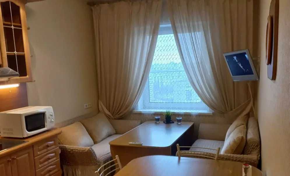 Дава се под наем Двустаен апартамент в Пловдив, Христо Смирненски - 82 кв.м за 290.7 € - Снимка #2