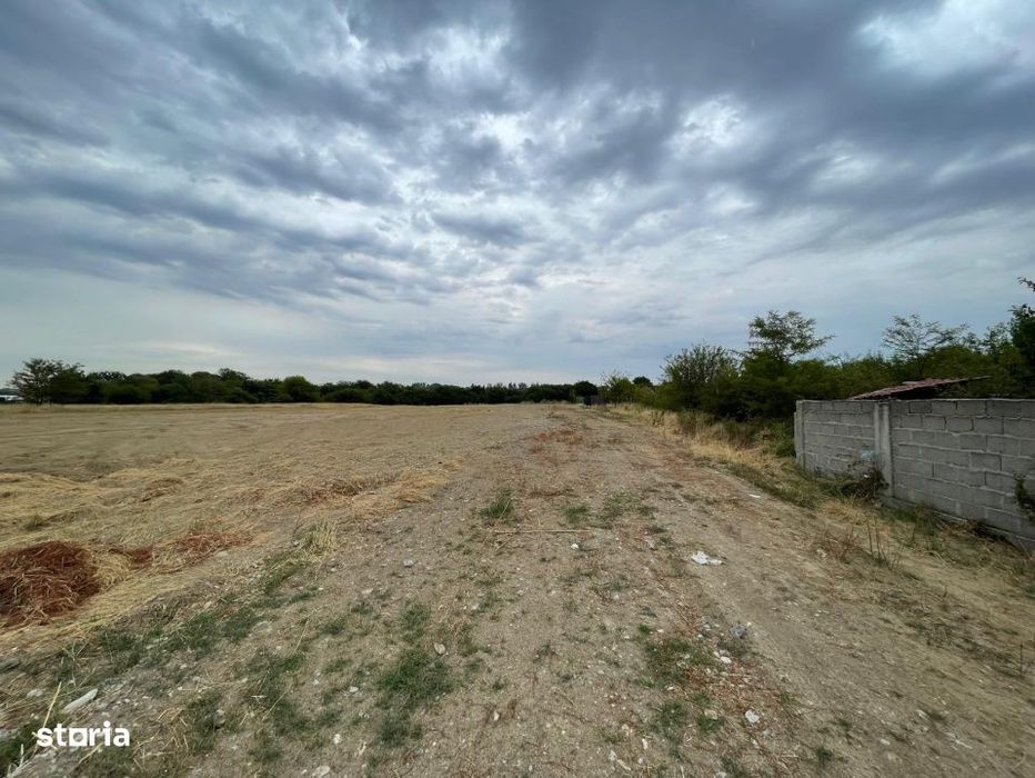 Teren intravilan 393mp cu utilitati la front situat in Braniste jud. D