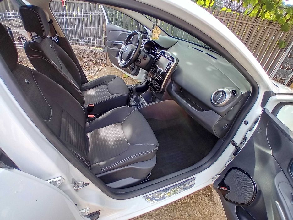 Renault CLIO Limited  1,2 Benzină