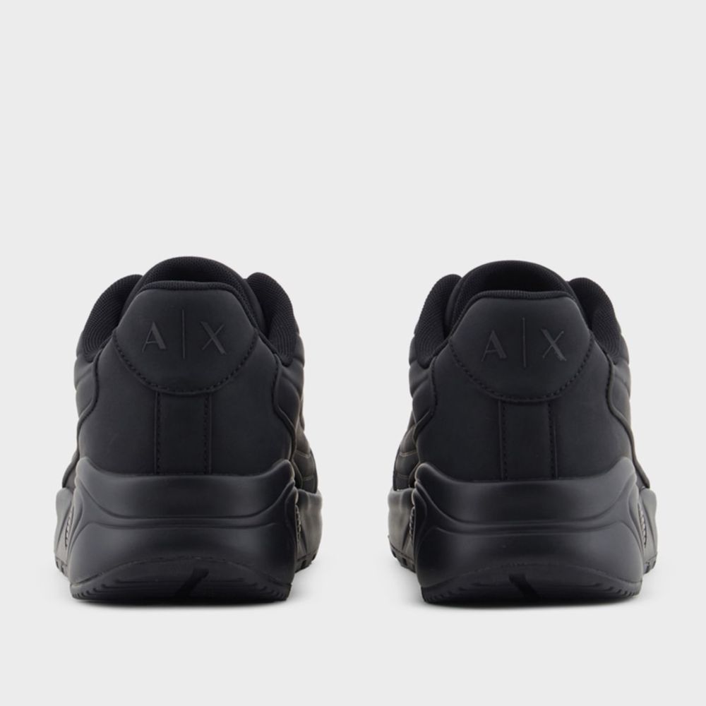 Оригинални мъжки маратонки Armani Exchange XUX229 XV866 00002 в черно