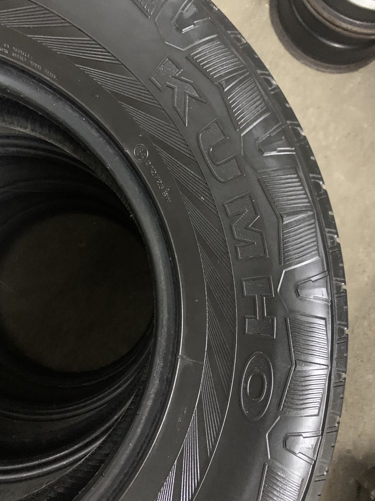 Kumho 2 шт  за 25000 тг 225/75/16 лето