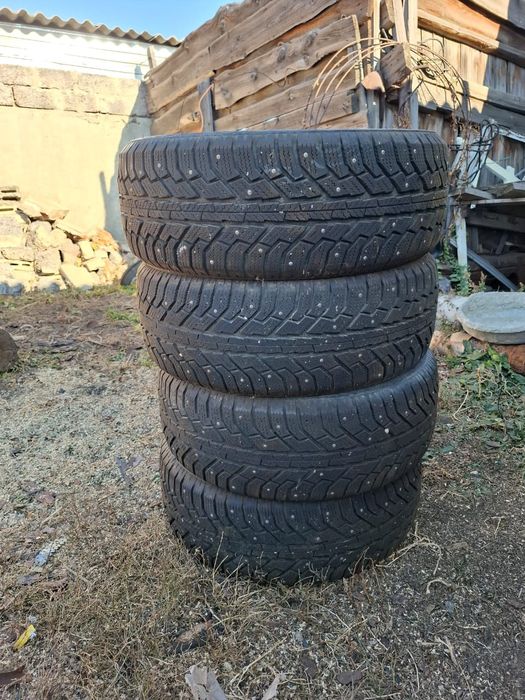 Продам зимние шины