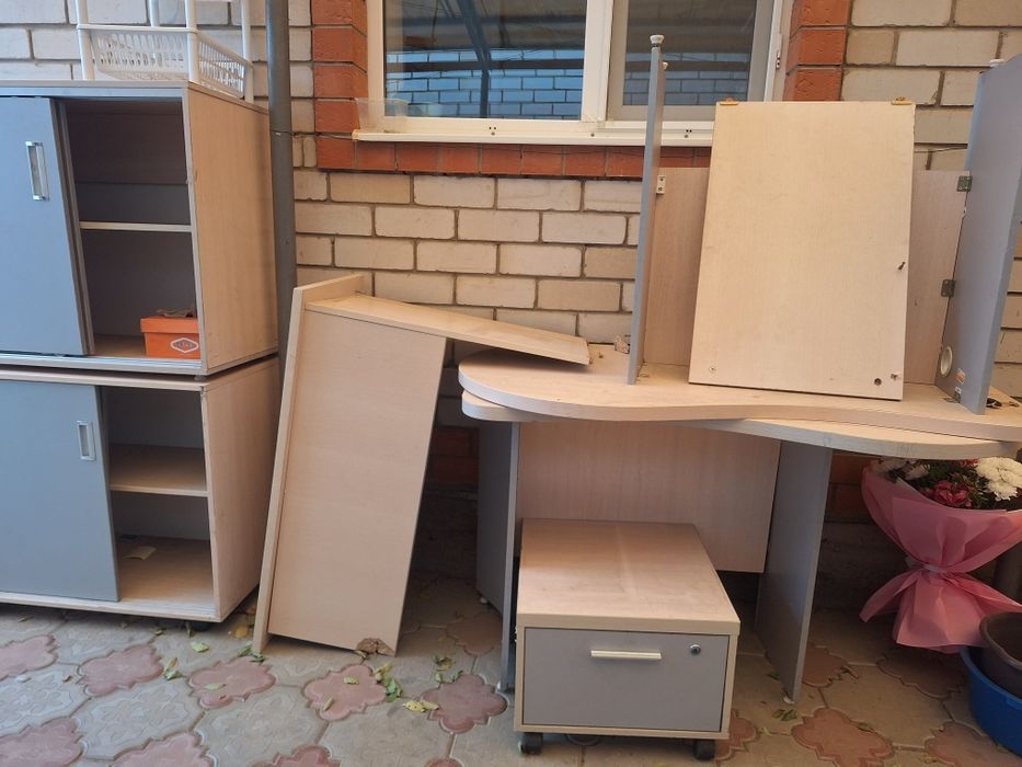 Отдам даром мебель