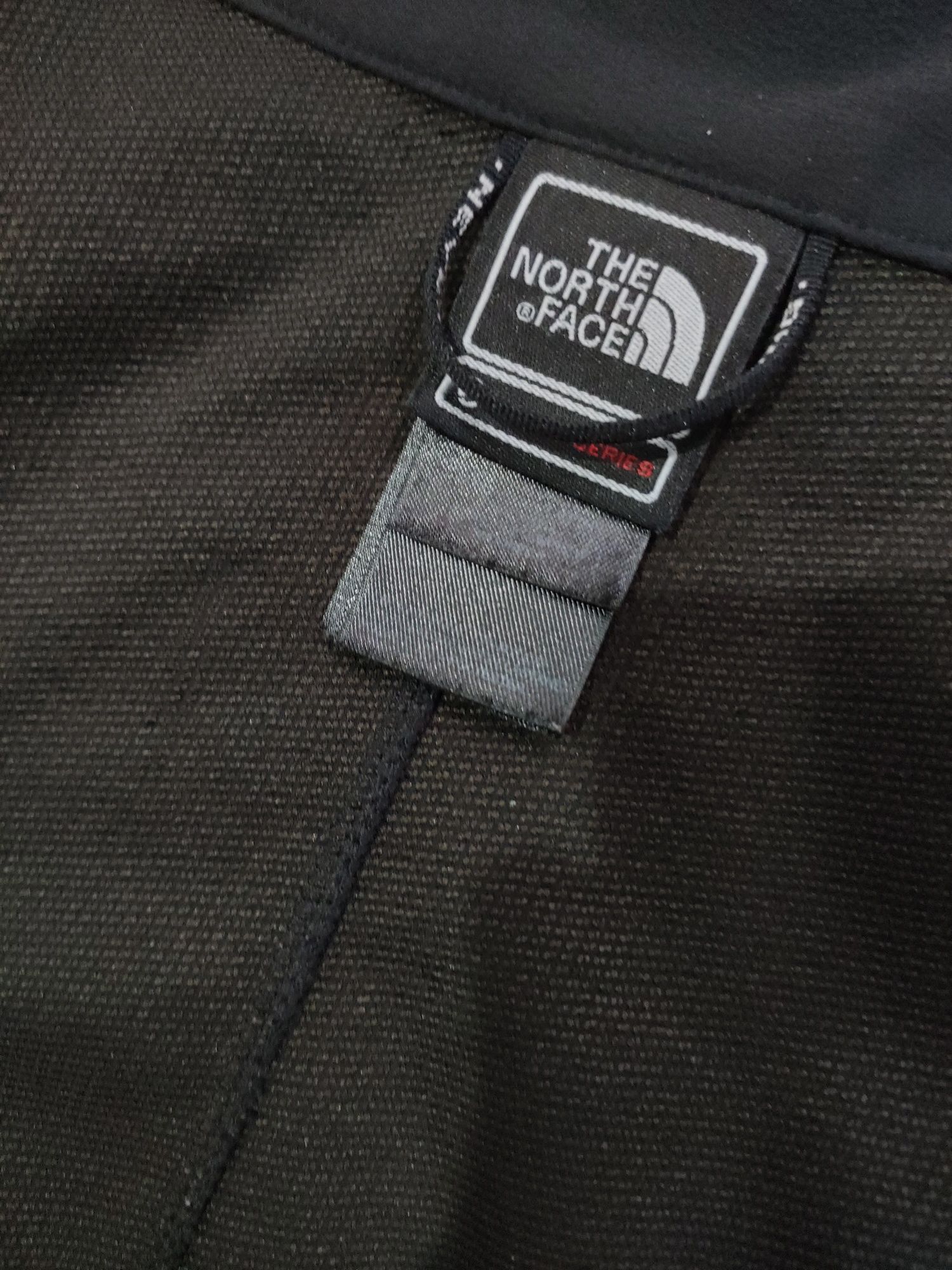 Vestă softshell de damă The North Face mărimea L