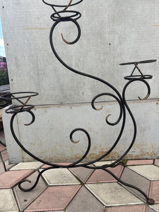 Продам подставку под цветы