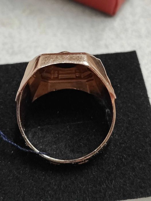 Руски златен пръстен 10.2гр
14К
65размер