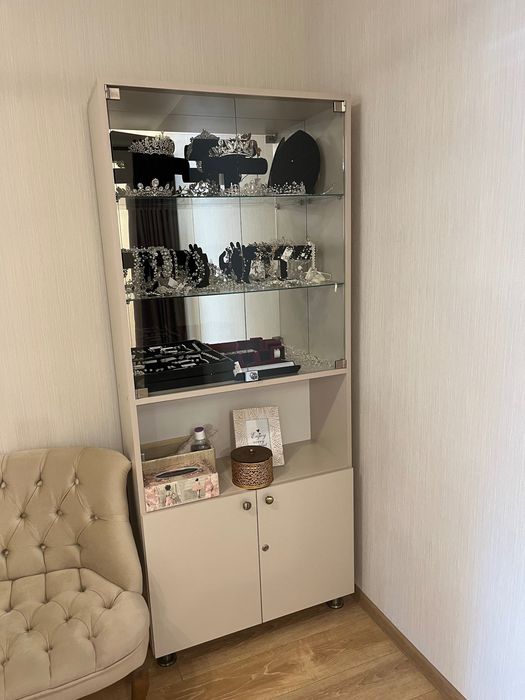 Vitrină/dulap cu sticlă pentru expunere produse