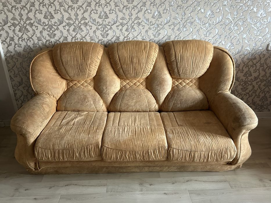 Диван и кресло срочно