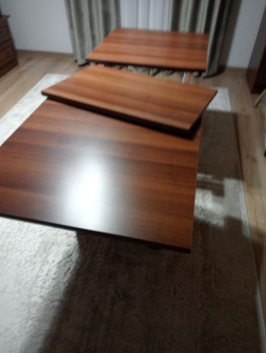 Masa living,extensibila ,lățime 66,lungime 1,32,extinsă 1,72