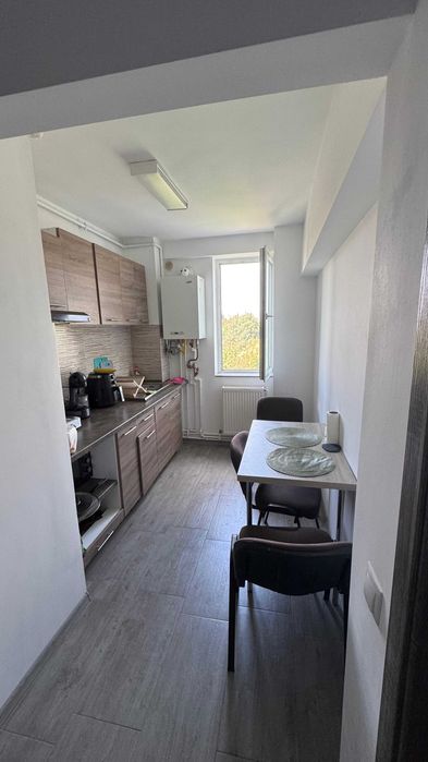 Dau in chirie apartament 2 camere cart. Gheorgheni- persoana fizica
