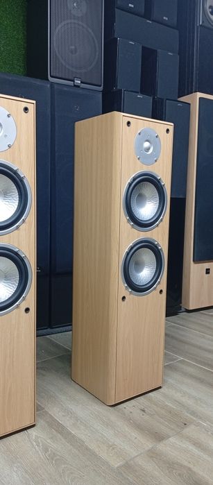 Тонколони ELTAX Universe