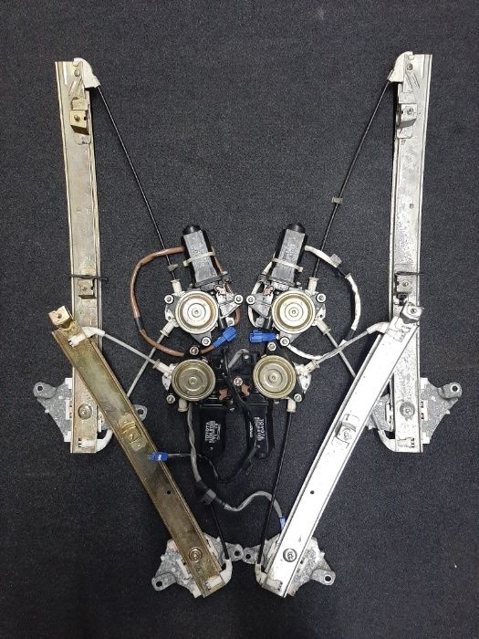 Продам моторчик стеклоподъемника и механизм Toyota Avalon 10