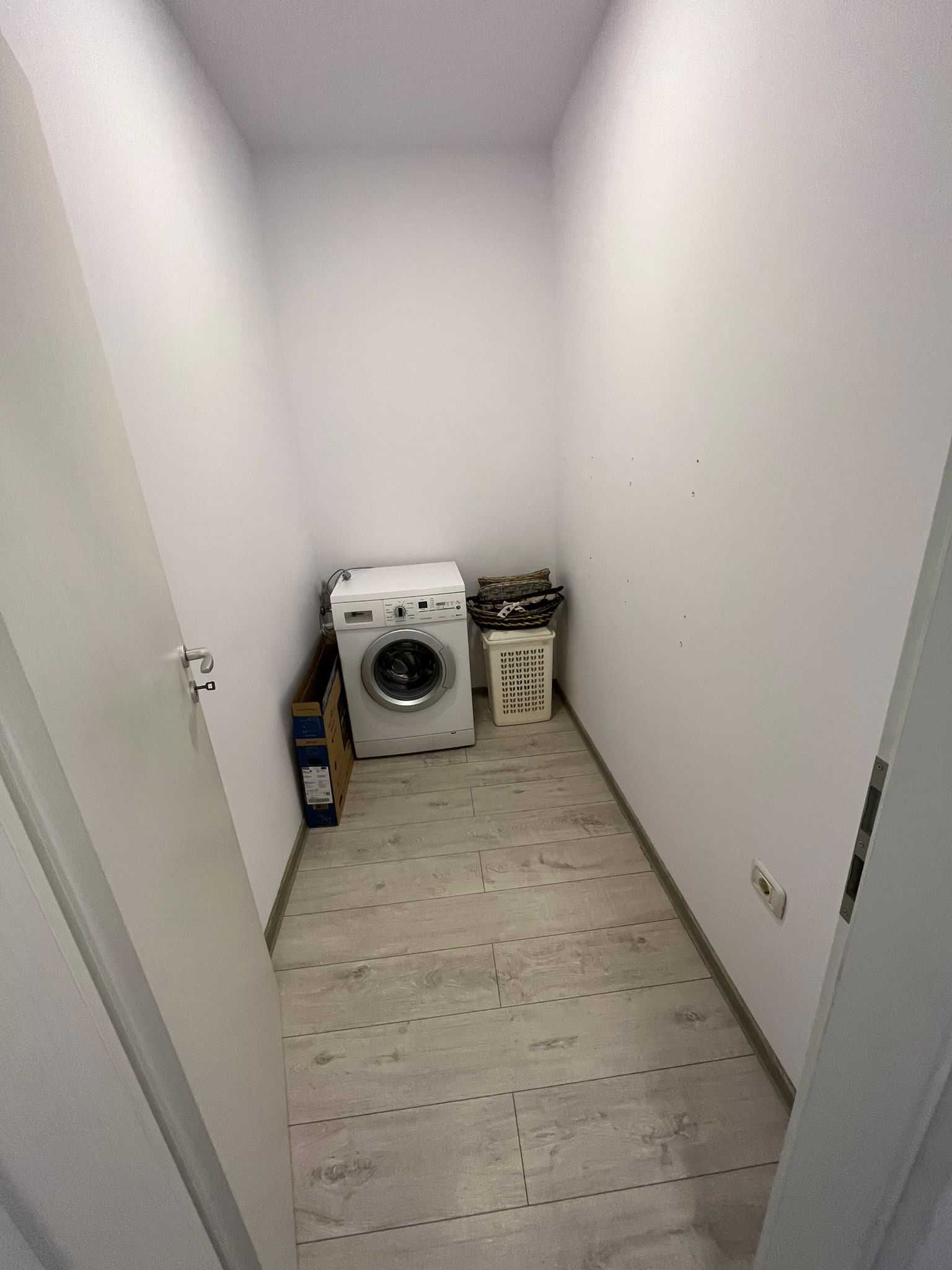 Cazare Pentru Muncitori In 2/4 Camere Regim Hotelier Mall,Torontalului