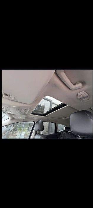 Schimb plafon ALB pe plafon NEGRU de Kuga ST-line 2017-2019 cu trapa