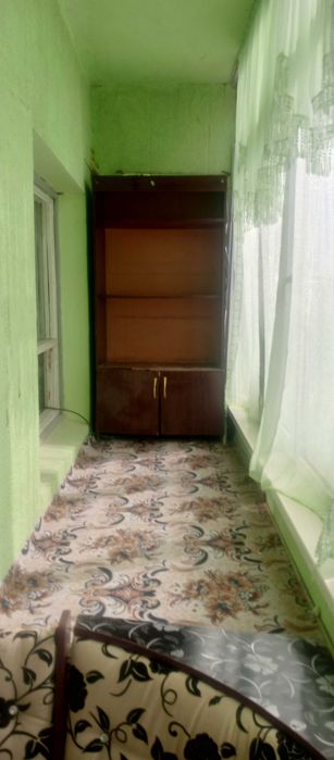 1 xonali kvartira sotiladi