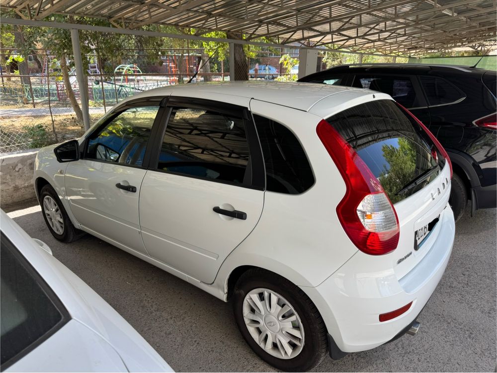 Lada Granta 2019год не бита, не крашенна