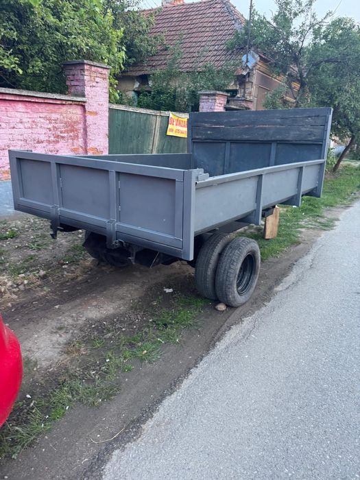 Vand remorca 3 tone basculabila