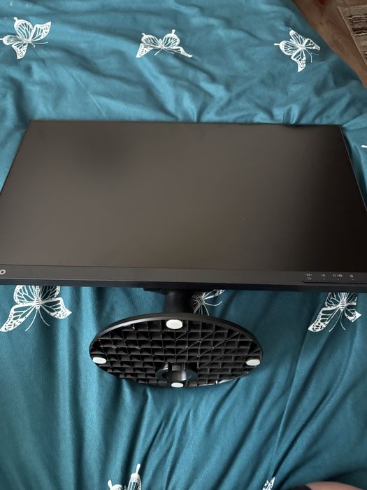 Monitor lenovo 24”