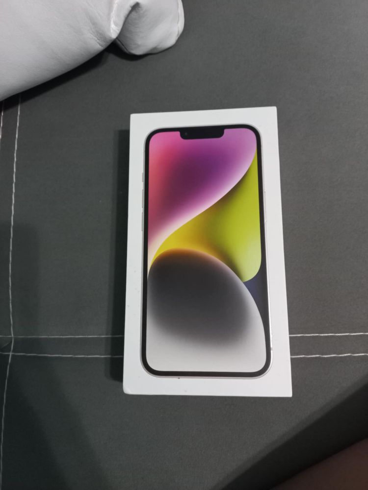 Iphone 14 starlight