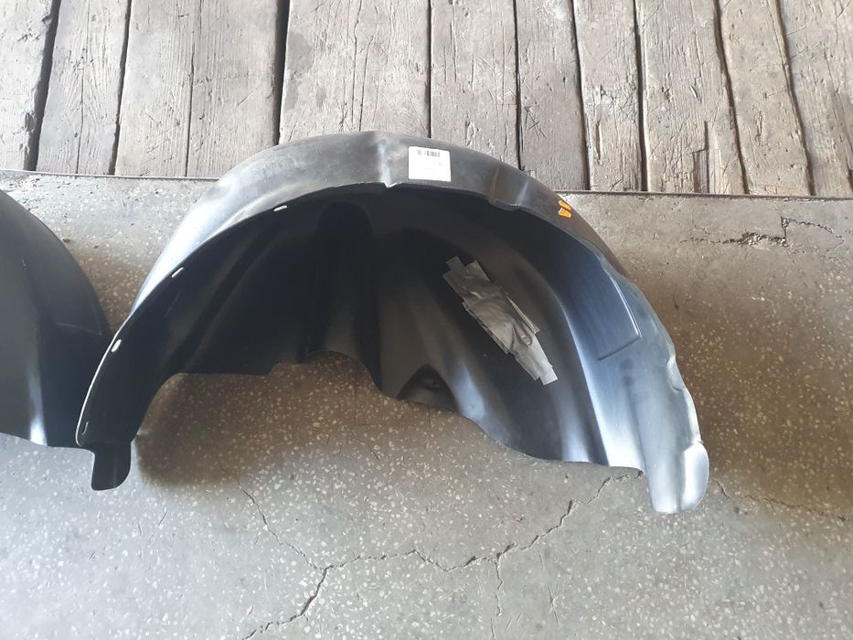 Vând paravânturi Heko logan MCV si protecții integrale roată spate.