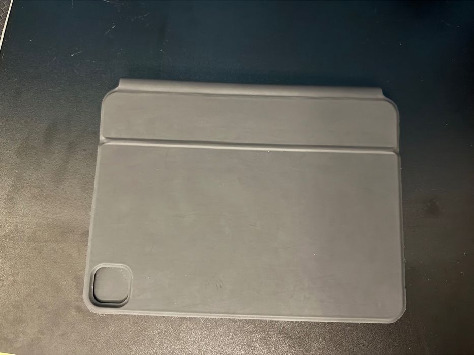 Apple Pencil и клавиатура за iPad Pro 11