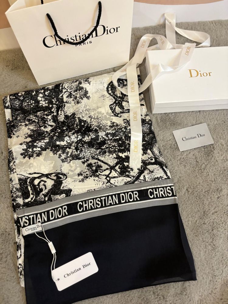 Esarfa Christian Dior neagra