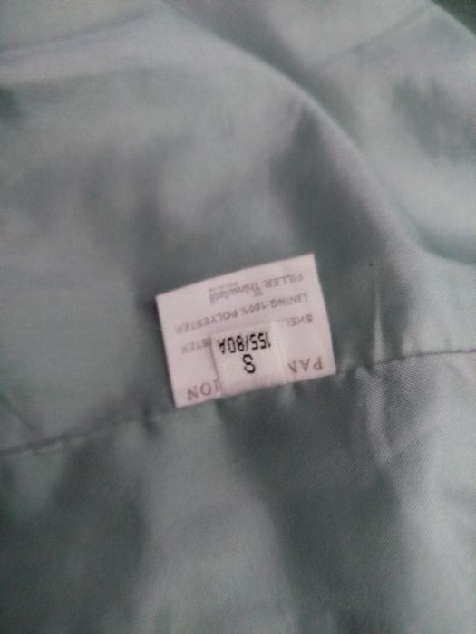 Продается куртка женская.