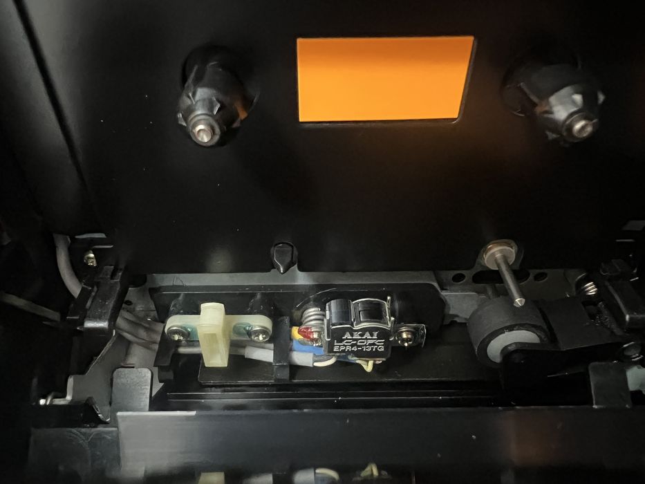 Linie Akai deck GX-32, amplificator AM-32, CD-32, tuner AT-52