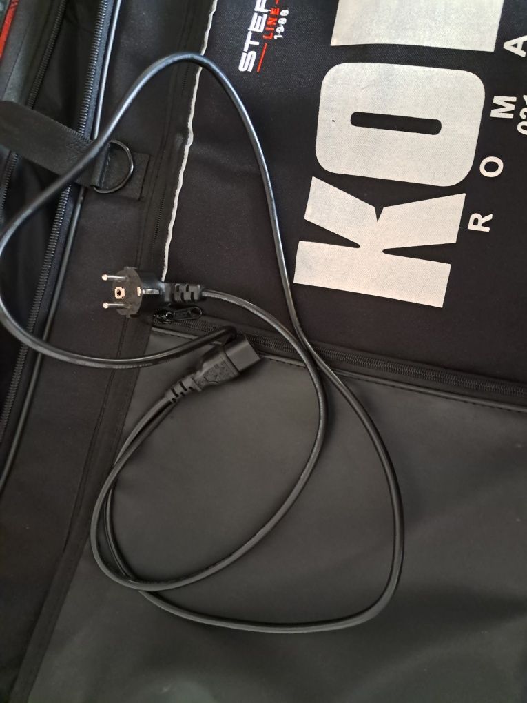 Vând KORG PA 1000 ! NOU