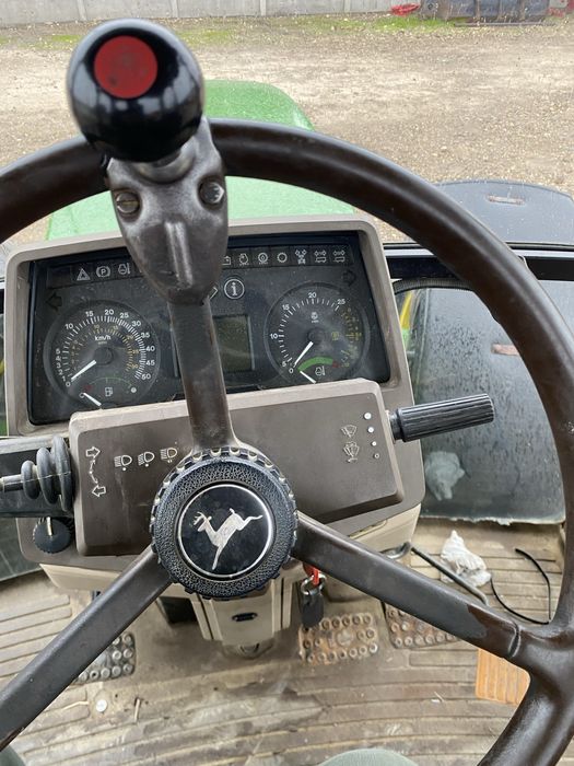 Tractor John Deere 6910