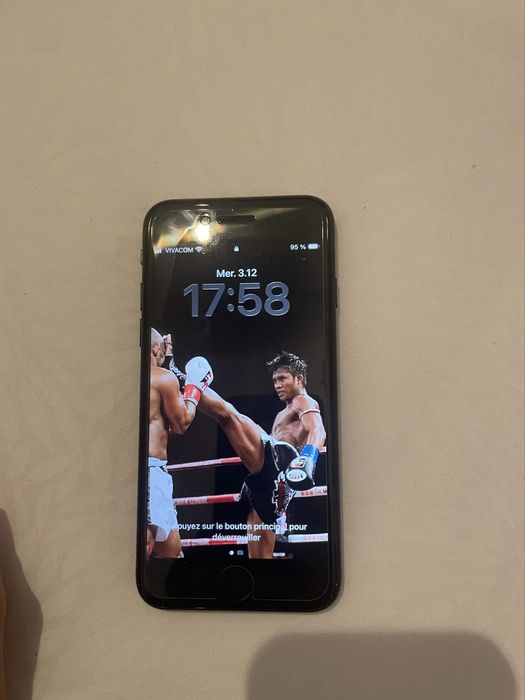 iPhone SE 3 gen 2022 128gb + Гаранция