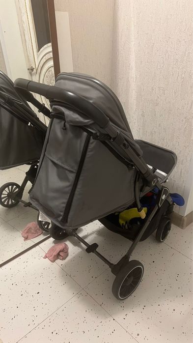 Коляска прогулочная