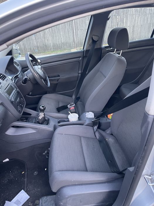 Dezmembrez Vw Golf 5 2.0 bmm,bkd si 1.9 bkc,bru+1.4bca