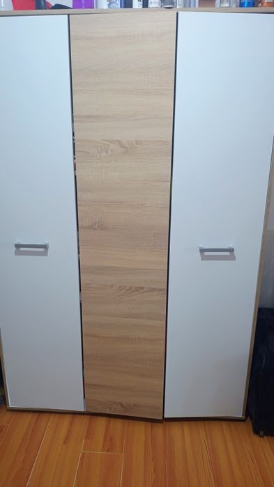 Mobila de salón bucatarie si dormitor