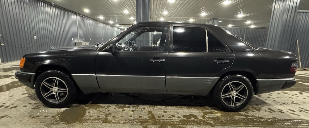 Mercedes-Bens 124 sotiladi yoki variant arenda